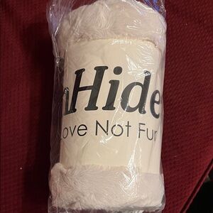 UnHide Faux Fur - Beige Throw Blanket